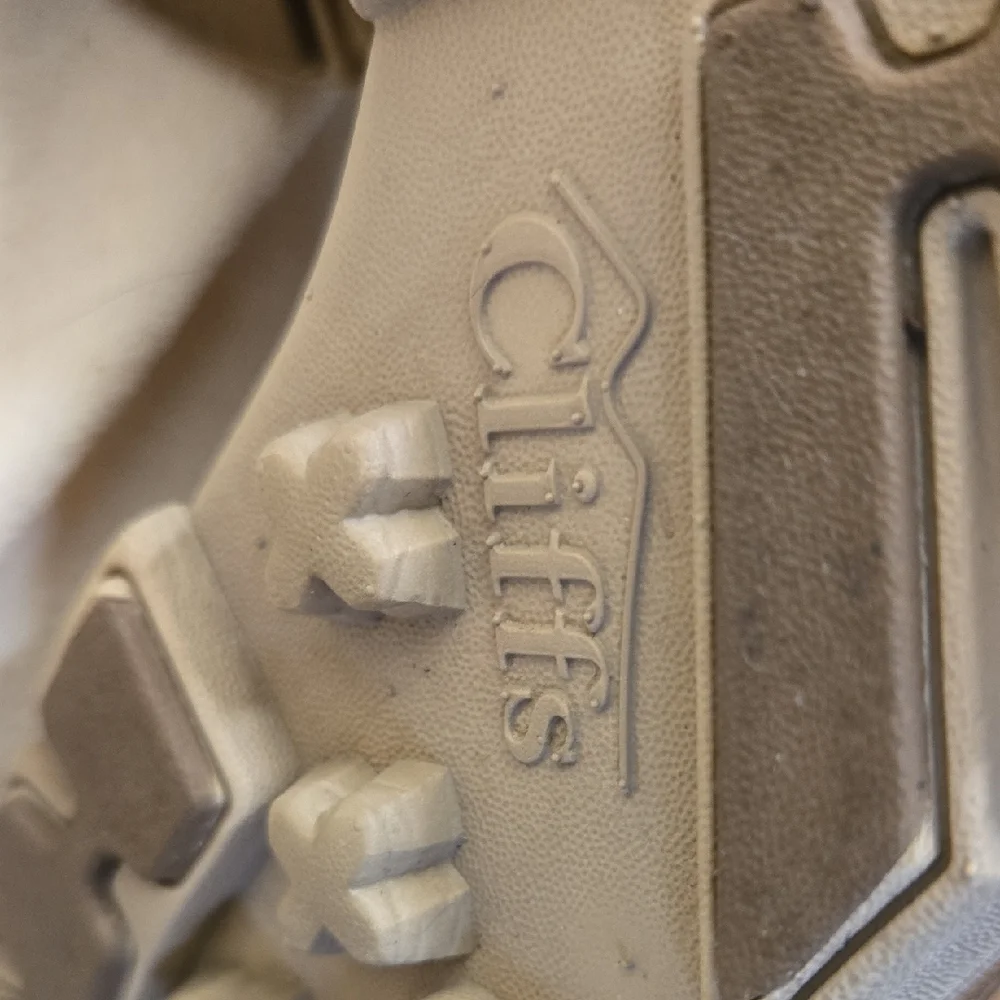 Cliffs by WHITE MOUNTAIN Tan Ankle Boots - Picture 4 of 5